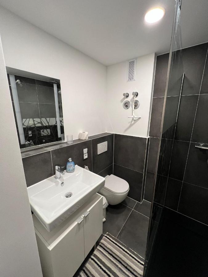 Modernes Appartement In Der Innenstadt Kolín nad Rýnem Exteriér fotografie